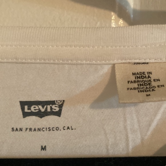 White Levi’s Jean  company,  T-shirt - Picture 3 of 3